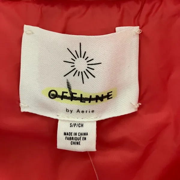 Womens Coral Snap-Up Puffer Vest - Image 7