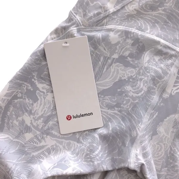 Lululemon Train Times Short 6 inseam Eternal Wave White / White Size 6 - Image 7
