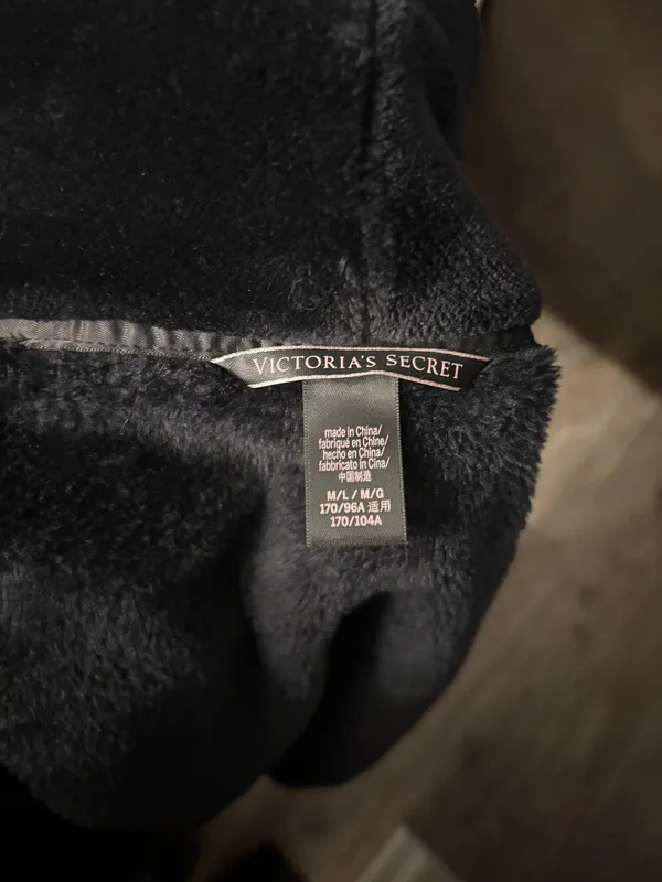 Victoria's Secret robe fleece - Image 3