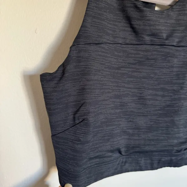 Outdoor Voices Move Free Crop Top Yoga Sports Bra Pilates Women's Size M Black - Image 3