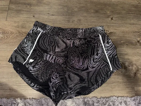 Fabletics Reflective Shorts  - Image 3