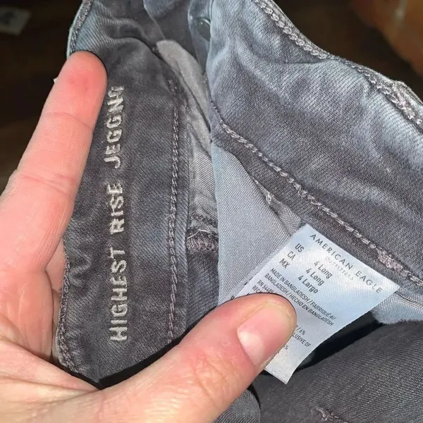 American Eagle gray multi button highest rise 4 long jeggings - Image 3