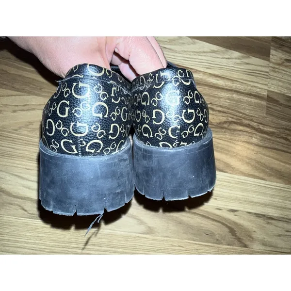 Guess Women's 6.5‎ Hillford Black PU Leather Gold Chain Platform Loafers - Image 4