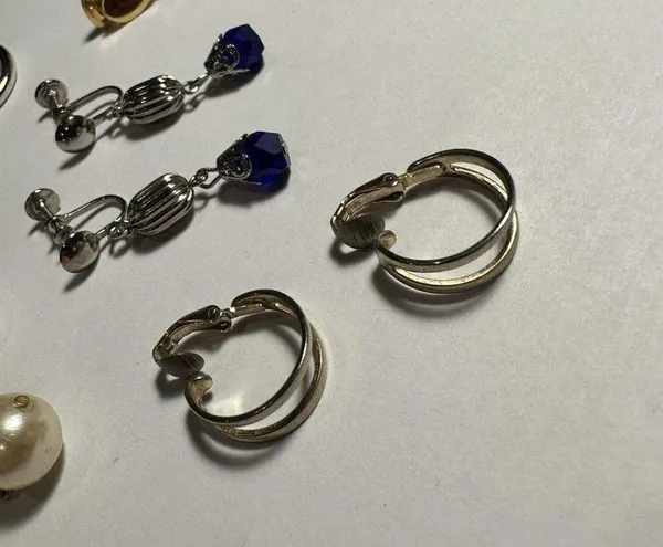 Lot of 5 Clip On Screw On Earrings Gold Tone or Silver Tone Mix - Image 6