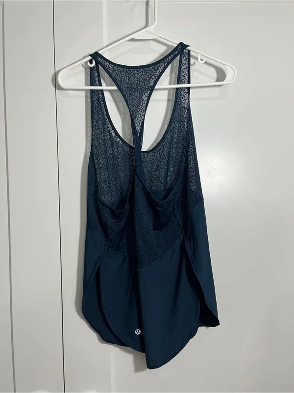 Lululemon Size 6 Medium Green Teal Jaded Twist and Train Tank Top - Image 6