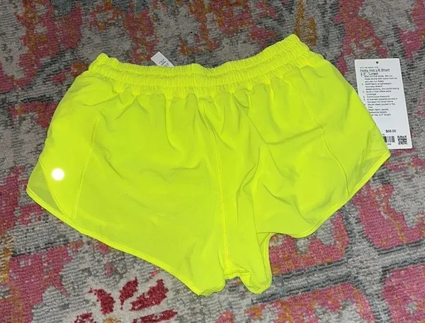 Lululemon Hotty Hot Short 2.5” - Image 4