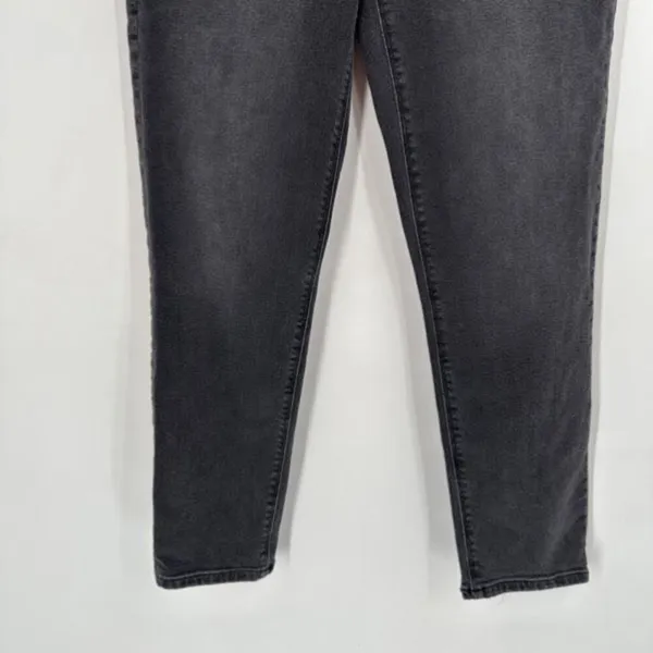 American Eagle Charcoal Gray Super Hi Rise Mom‎ Jeans Size 4 - Image 8