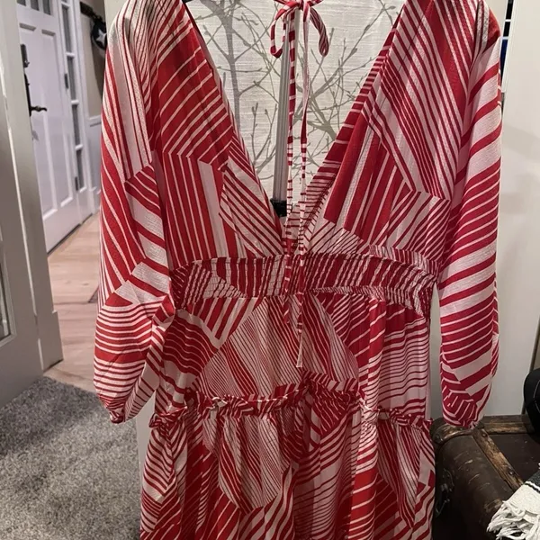 NWT Neiman Marcus Red White Abstract Stripe V-Neck Mini Dress | Size L - Image 5
