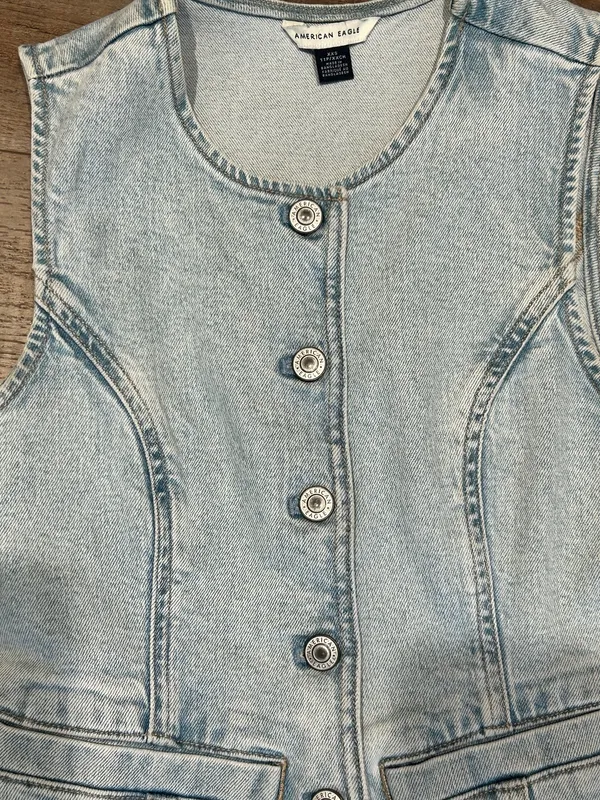 American Eagle Denim Button-Up Too - Image 4