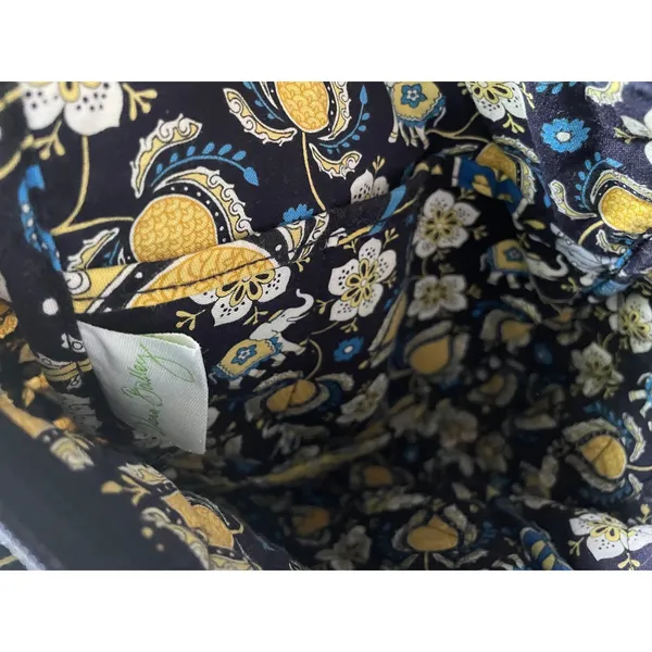 Vera‎ Bradley Night and Day Indigo Quilted Cotton Crossbody On the Go Bag - Image 3