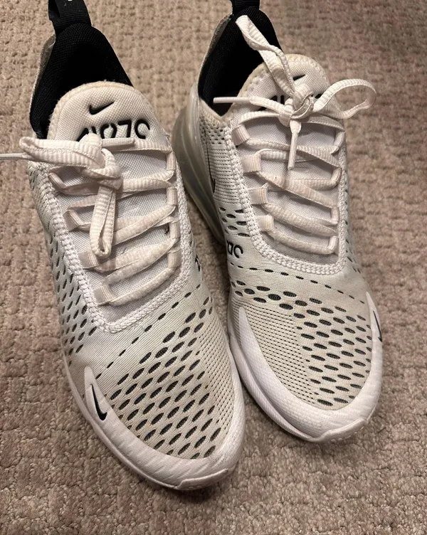 Nike Air Max 270 Shoes - Image 3