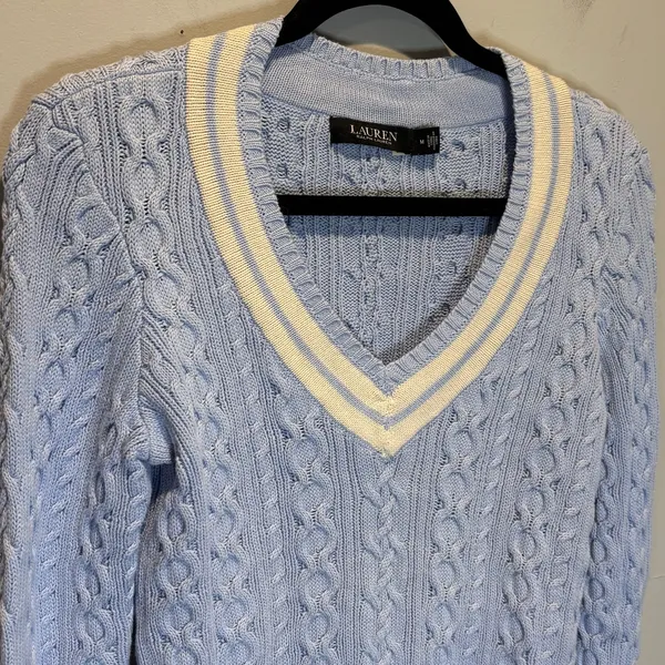Lauren Ralph Lauren Baby Blue V-Neck Cable Knit Sweater - size Medium - Image 2