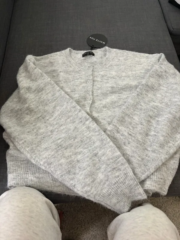 White fox grey cardigan - Image 2