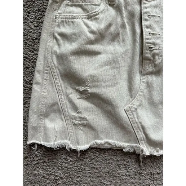 We The Free Women's Khaki Denim Mini Skirt Size 28 Casual Distressed EUC - Image 4