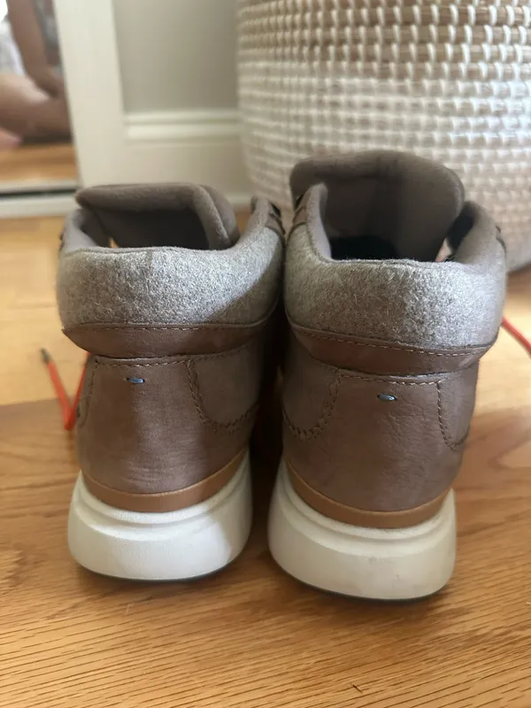 TOMS boots - Image 4