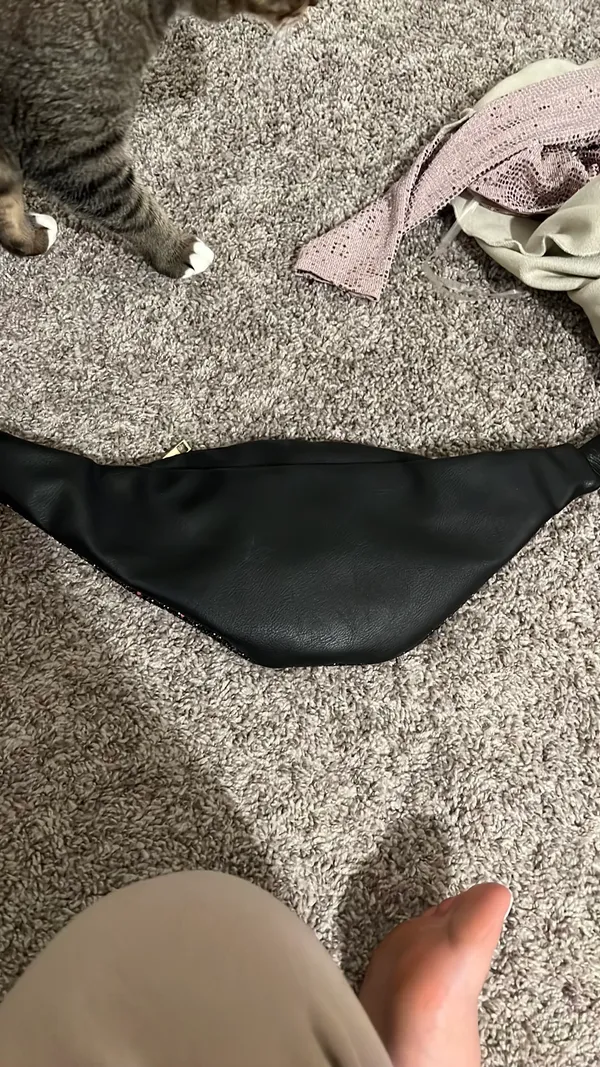 Sparkly Fanny Pack Black - Image 4