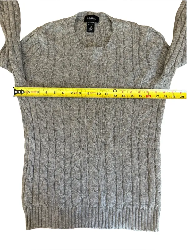 Taylor Marc’s Gray Cable Knit Cashmere Sweater Womens Size Medium - Image 5