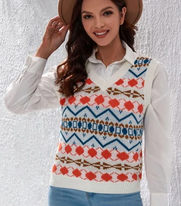 Women's Sleeveless Sweater Vest Plaid Geo Chunky Cable Knit Sweater Crop - Image 3