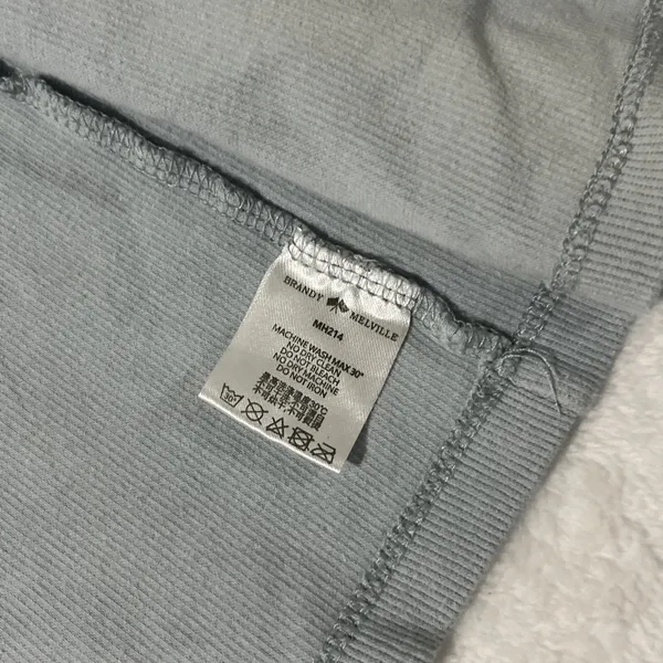 Brandy‎ Melville Paige Light Blue Ribbed Button Down V-Neck Cropped Cardigan - Image 4