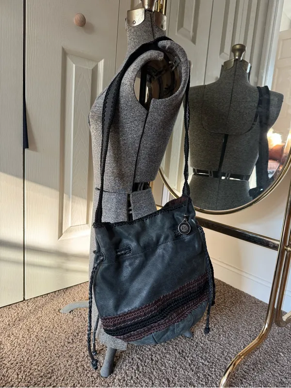 The Sak Black Leather Heritage Drawstring Bucket Bag soft leather bag - Image 2