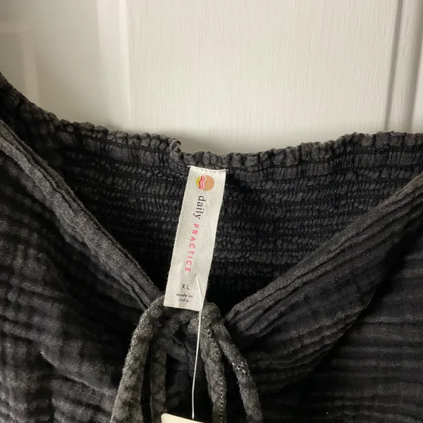 Daily Practice‎ from Anthropologie Black Cropped Bra Top Size XL New - Image 2