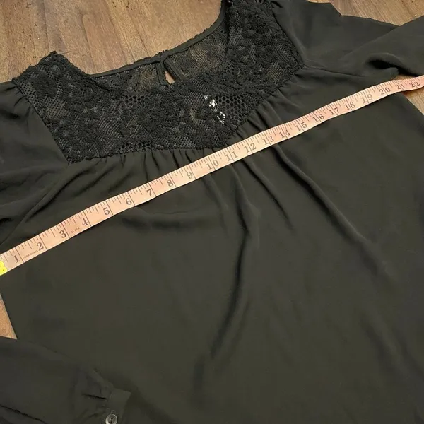 Sage 1/4 Lace Blouse - Image 6