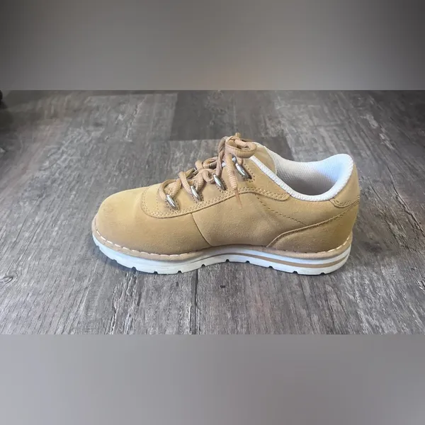 FINAL PRICE Vintage Y2K Ladies Lugs Suede Sneakers - Image 5