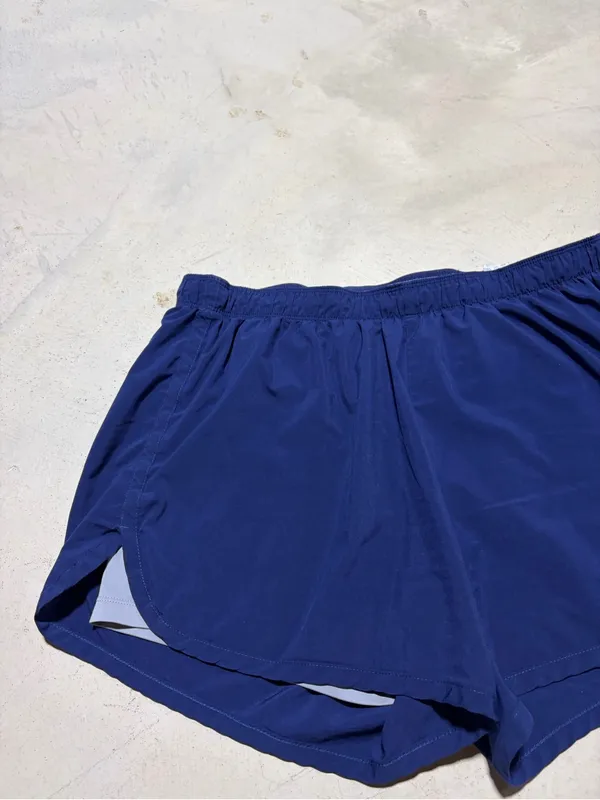 Nike Women's Running Shorts with Built-in Liner xl - Image 2