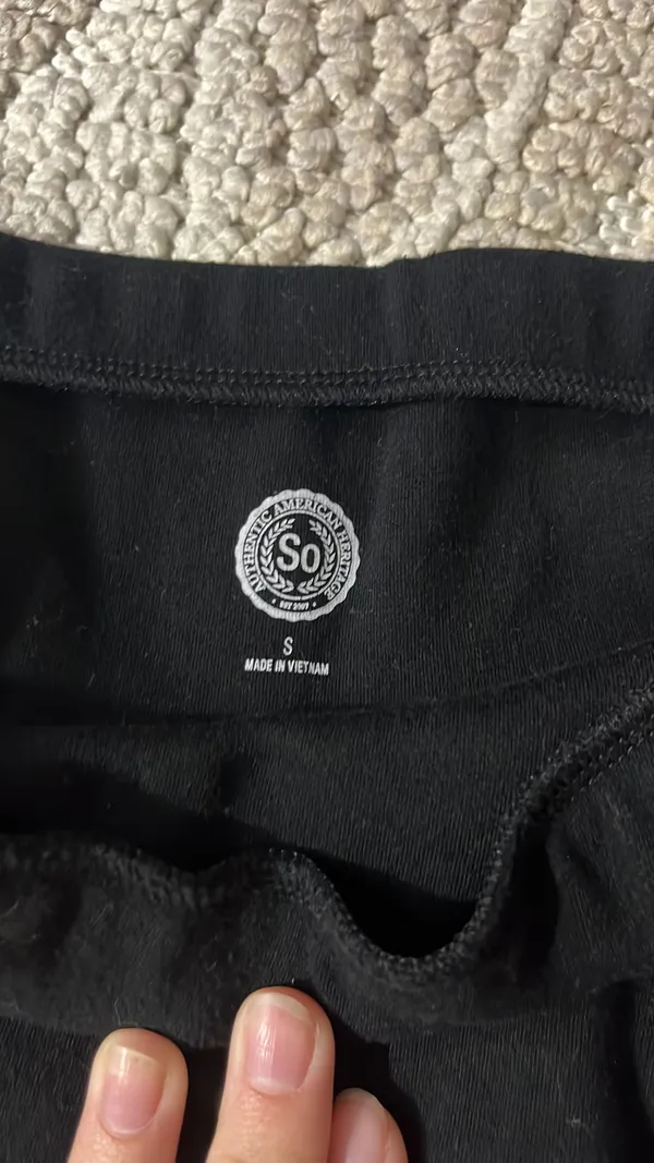 Black skirt with cross over in front - Image 3