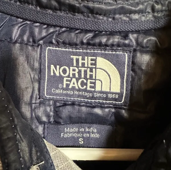 The North Face men’s purple and grey plaid insulated flannel - Image 7