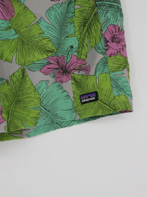 Patagonia Baggies Shorts Women’s Medium Tropical Hibiscus Floral 5 Inch Nylon - Image 5