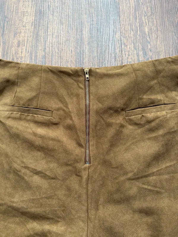 Timing Women’s Boho Brown Faux Suede Shorts Festival Camel Western - Size L - Image 4