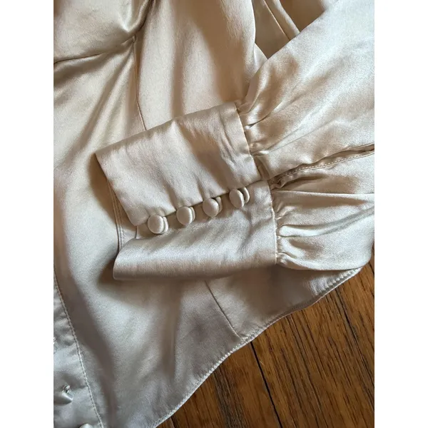 Reformation Womens Blouse sz 12 Beige Silk Puff Sleeve - Image 4