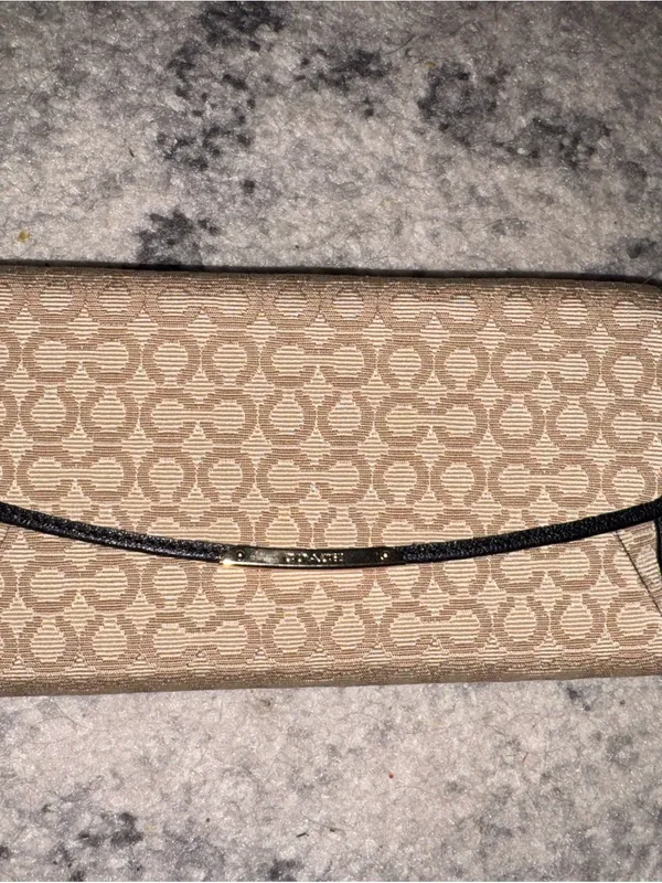 Coach Signature Flap Wallet with Black Trim and Gold Plaque - Image 2
