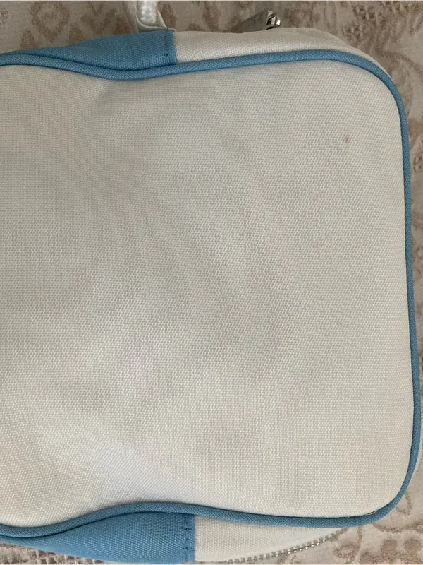 Dolce & Gabbana Cream Cosmetic Pouch with Logo Tag - Image 6