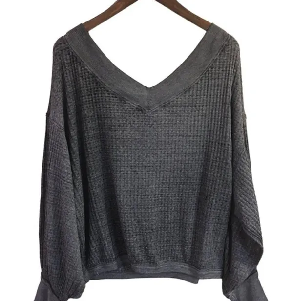 We The Free Free People South‎ Side V Neck gray Thermal Top size M - Image 2