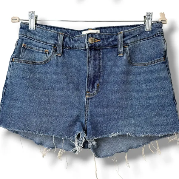 Abercrombie & Fitch Medium Wash The Skinny High Rise Frayed Raw Hem Denim Shorts - Image 2