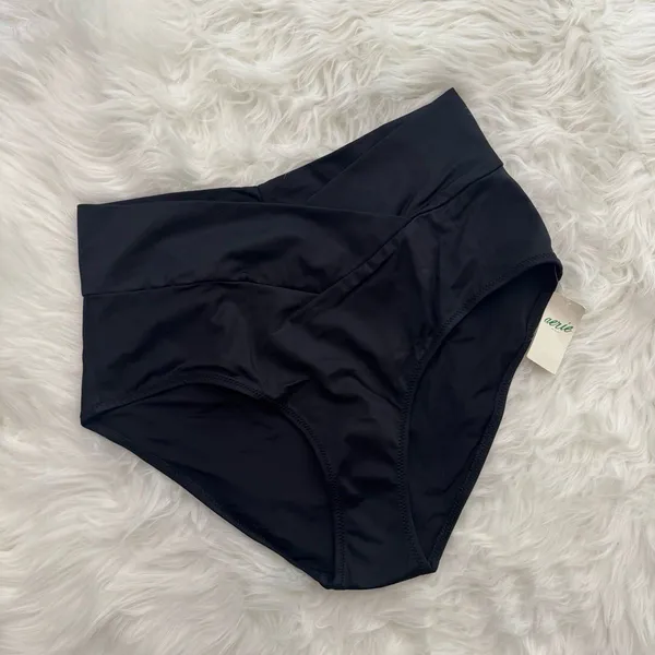 Aerie High Rise Full Coverage Crossover Bikini Bottom True Black Size Small - Image 2