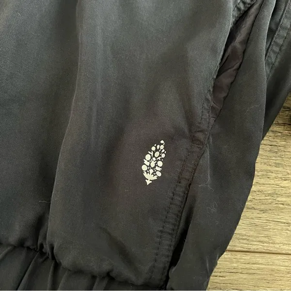 Free People Movement Far and Away Windbreaker Pullover Jacket Black Size Small - Image 10