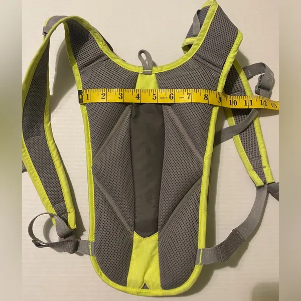 Camelbak Slipstream Hydration Pack 50 Oz./1.5 L Hiking Marathon NO BLADDER - Image 4