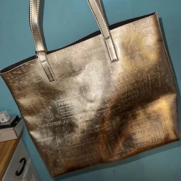 Juicy Couture Gold tote bag with wristlet - Image 3