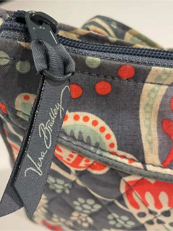 Vera Bradley Nomadic Floral Quilted Crossbody Bag Retired Pattern Zipper Purse - Image 11