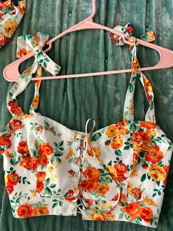 WAYF Set Floral Skirt - Image 2