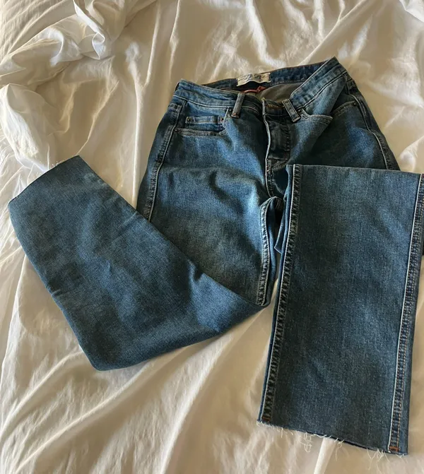 Free People Medium Wash Mom Jeans - Image 5