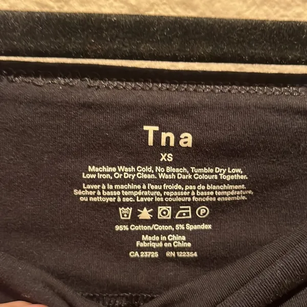 Aritzia TNA Black Cropped Leggings Size XS - Image 7
