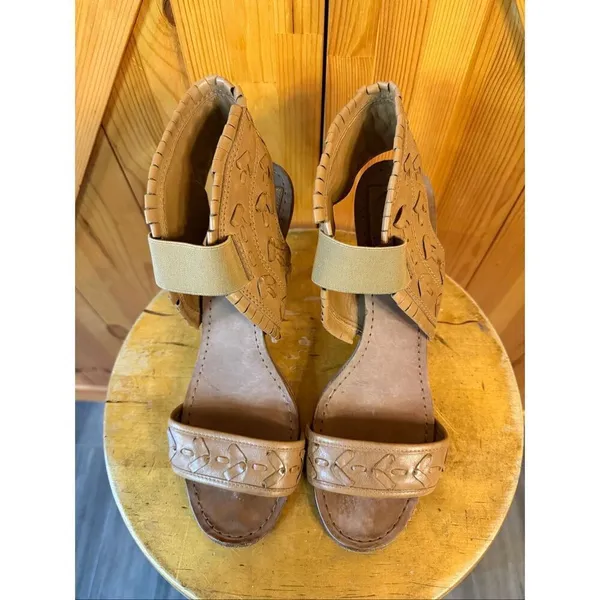 Tory Burch woven leather heels Light Brown Size 10.5M Ankle Cuff Elastic - Image 8