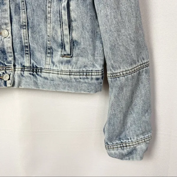 Free People Blue Acid Wash Denim Trucker Jacket M‎ - Image 6