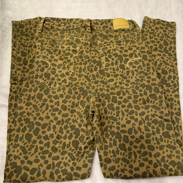 American Eagle Brown Leopard Print Pants - Image 3