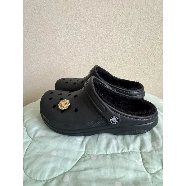 Crocs Black Faux Fur Fuzz-Lined Slip On Clog Round Toe Womens size 8 - Image 2