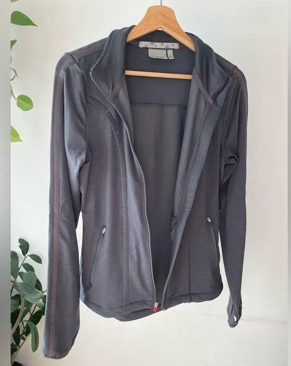 Athleta Yoga/Running Jacket Small - Image 5